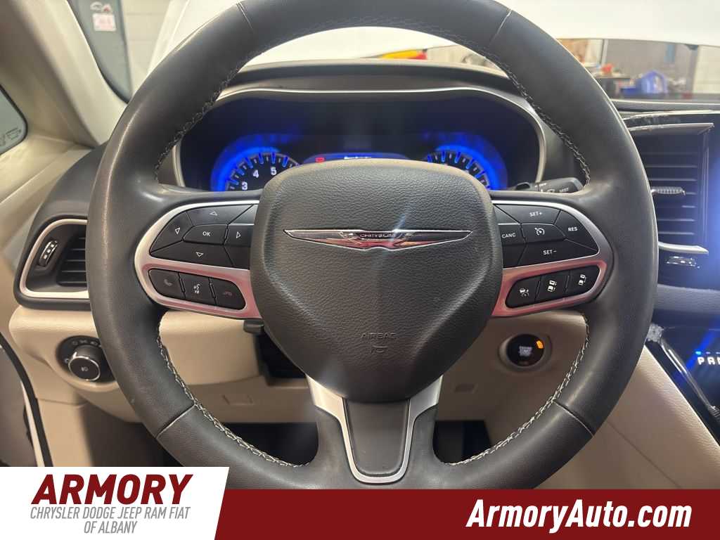 Thumbnail: 2023 Chrysler Pacifica - 13