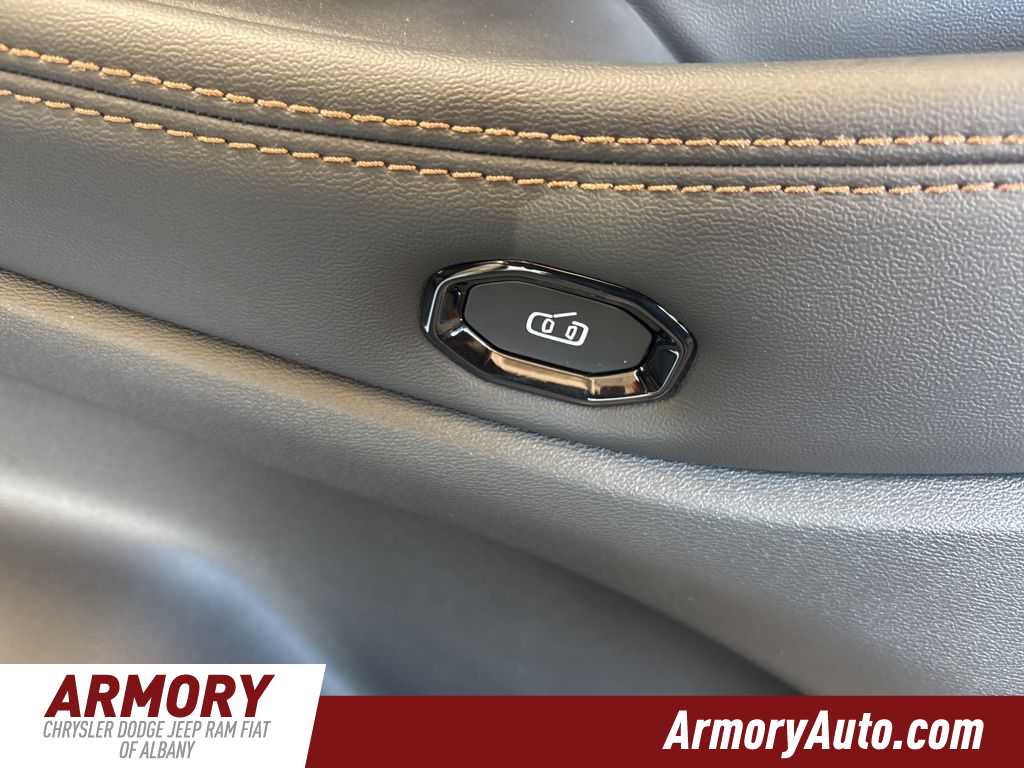 Thumbnail: 2026 Jeep Cherokee - 40