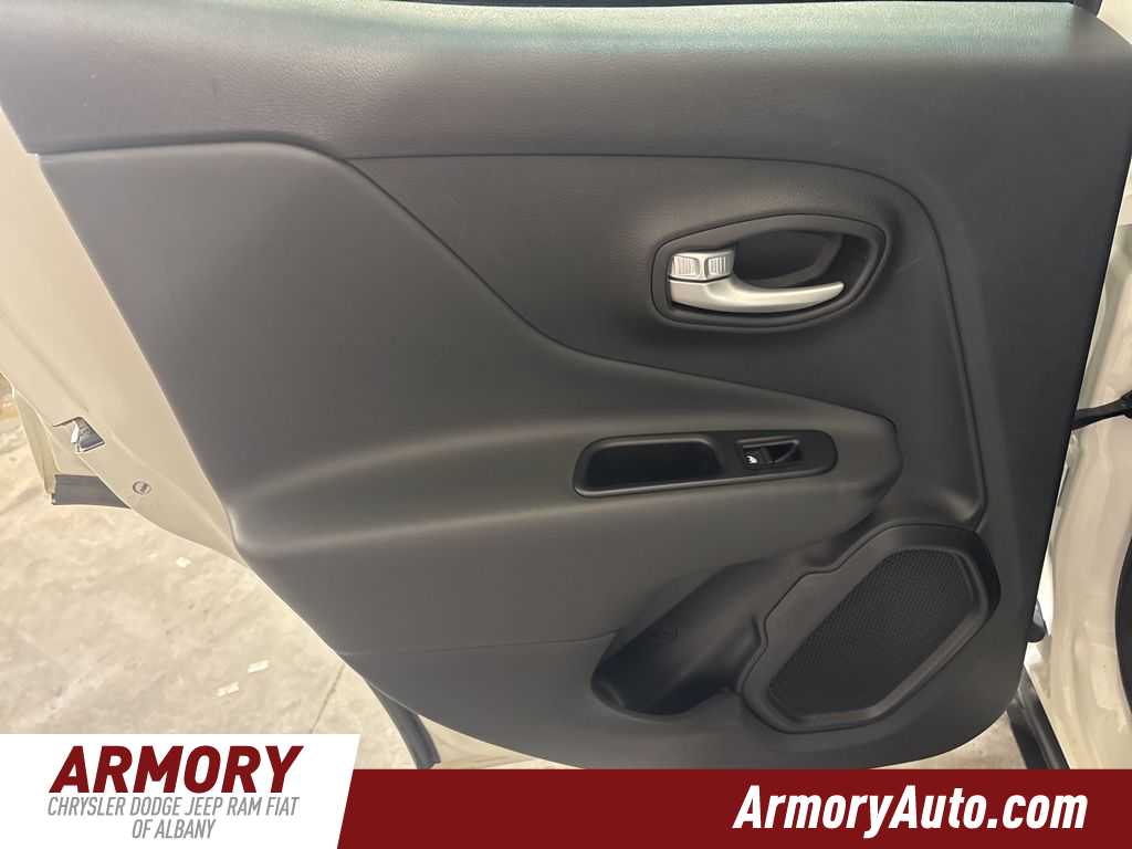 Thumbnail: 2023 Jeep Renegade - 21