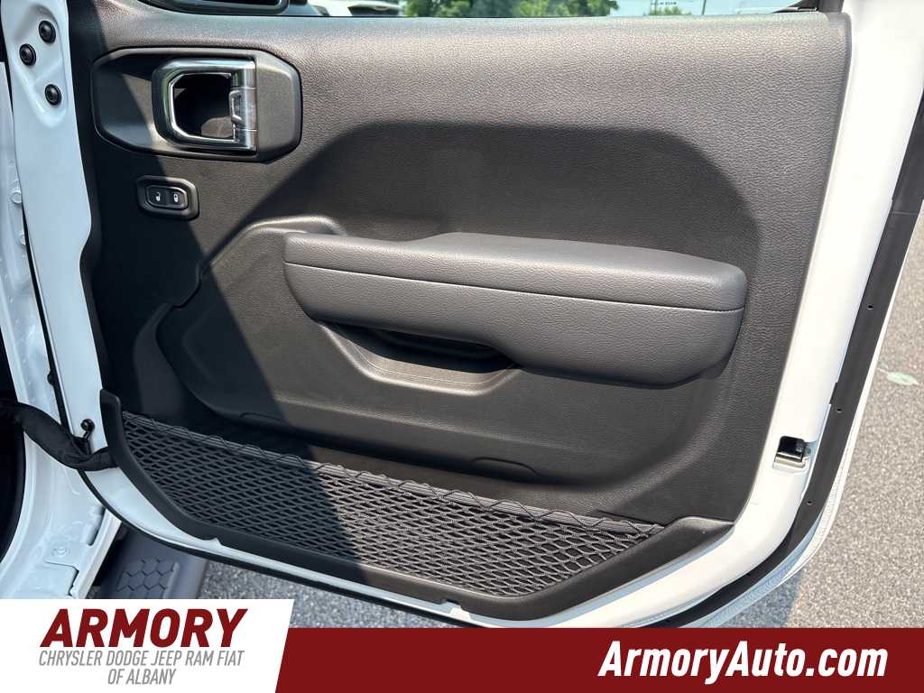 Thumbnail: 2025 Jeep Wrangler - 30