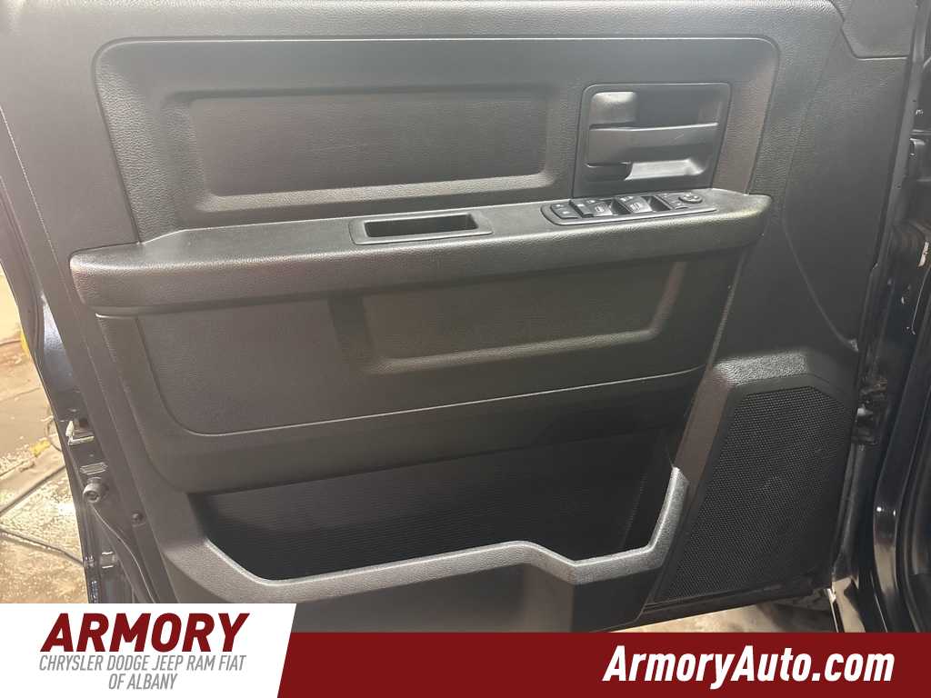 Thumbnail: 2019 RAM 1500 Classic - 7