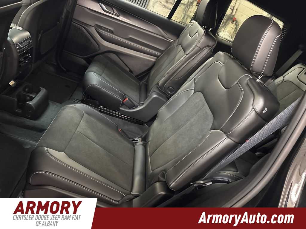 Thumbnail: 2025 Jeep Grand Cherokee L - 24