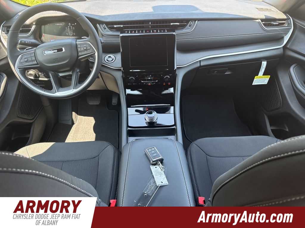 Thumbnail: 2025 Jeep Grand Cherokee L - 33