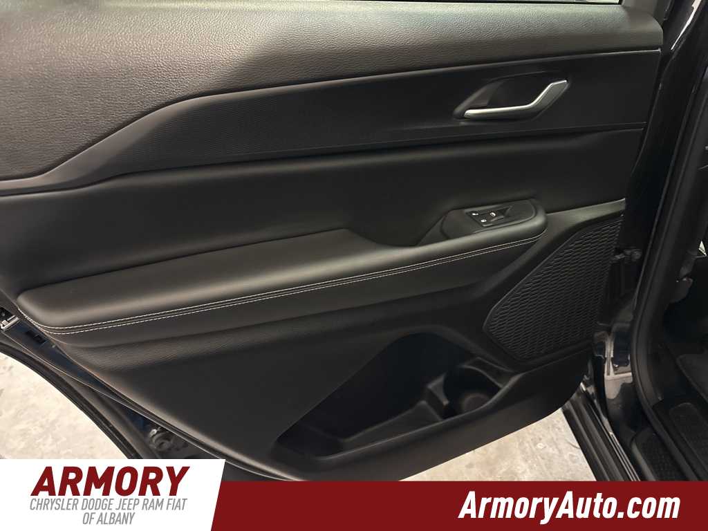 Thumbnail: 2023 Jeep Grand Cherokee L - 24