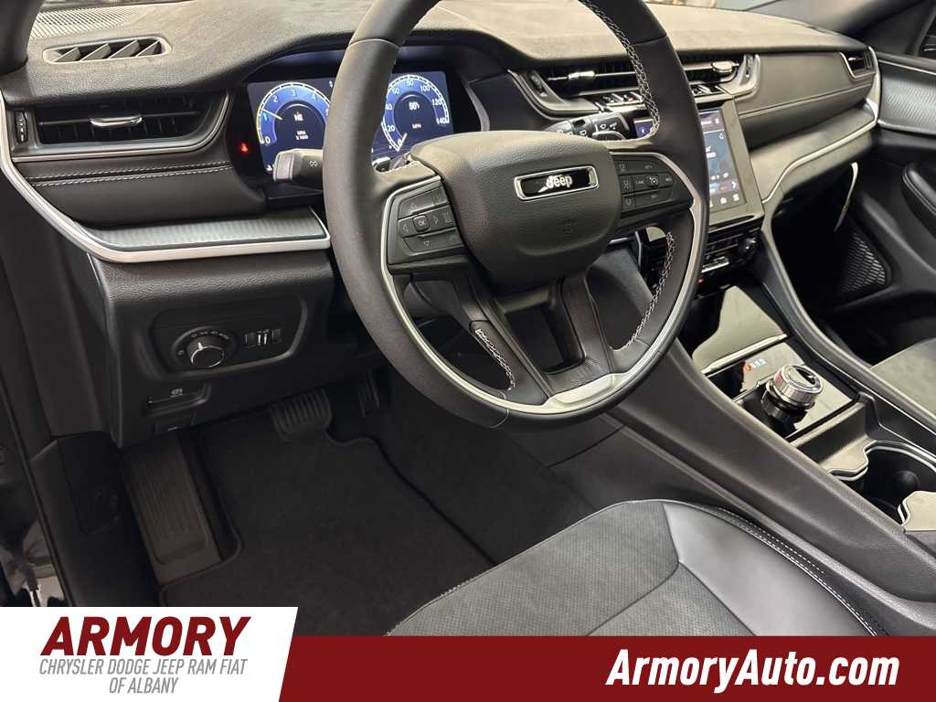 Thumbnail: 2025 Jeep Grand Cherokee - 9