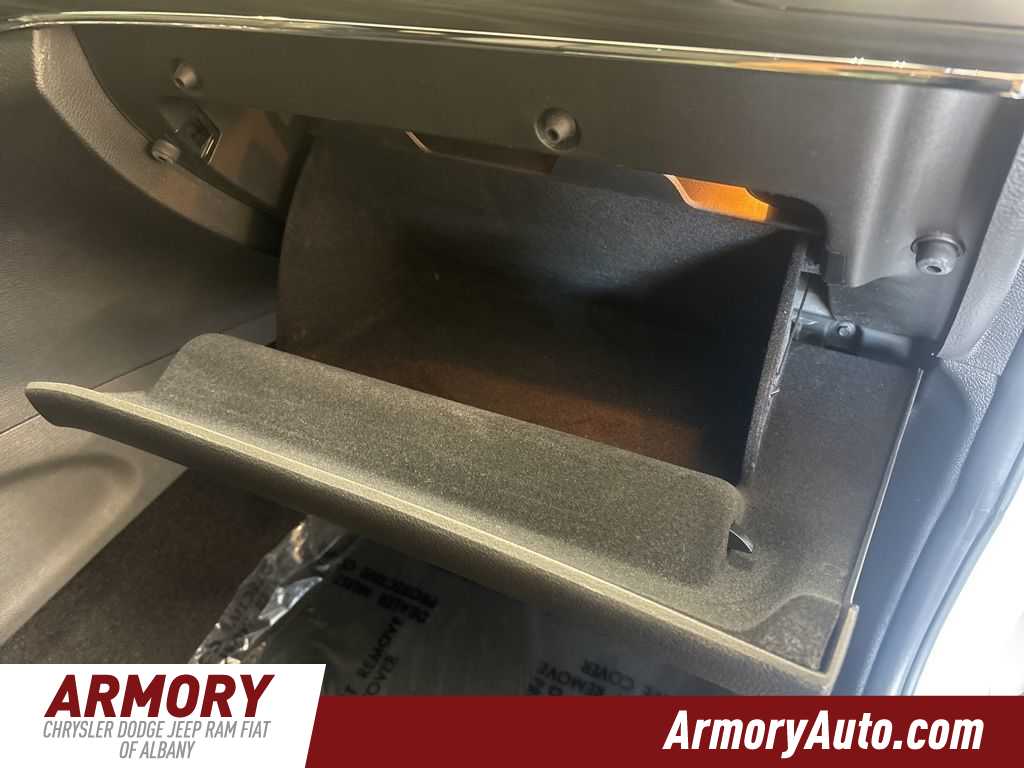 Thumbnail: 2021 Jeep Grand Cherokee - 42