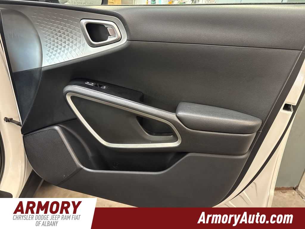 Thumbnail: 2024 Kia Soul - 32