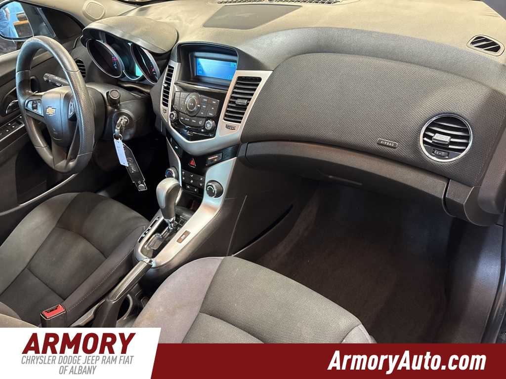 Thumbnail: 2015 Chevrolet Cruze - 31