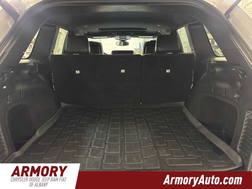 Thumbnail: 2020 Jeep Grand Cherokee - 27