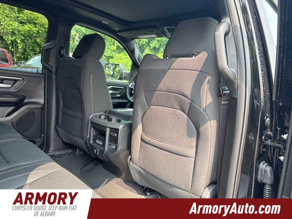 Thumbnail: 2026 RAM 1500 - 32