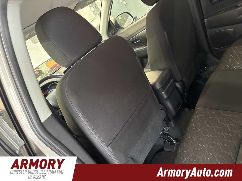 Thumbnail: 2024 Mitsubishi Outlander Sport - 25