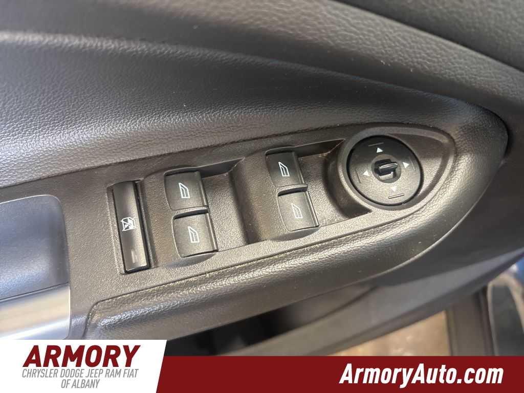 Thumbnail: 2018 Ford Escape - 8