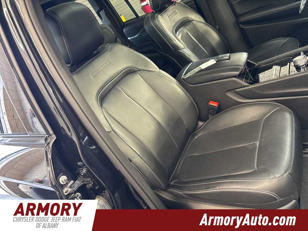 Thumbnail: 2023 Jeep Grand Cherokee - 46