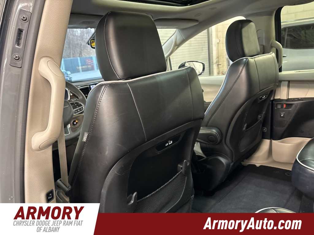 Thumbnail: 2023 Chrysler Pacifica - 26