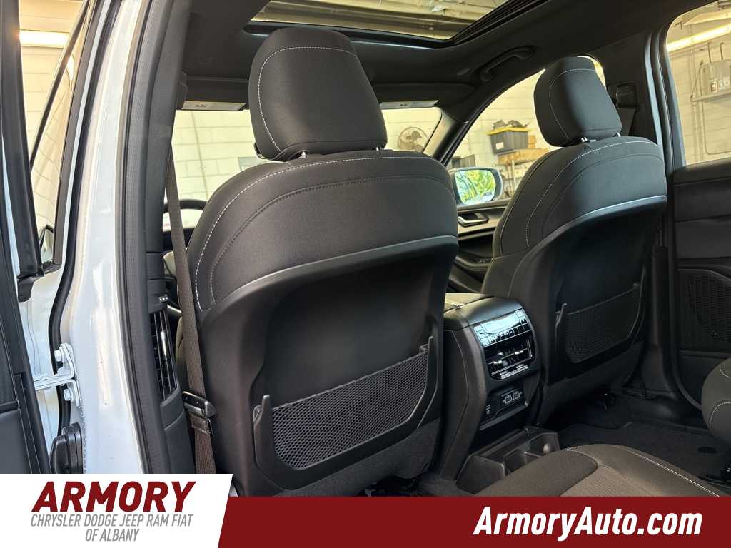 Thumbnail: 2025 Jeep Grand Cherokee L - 26