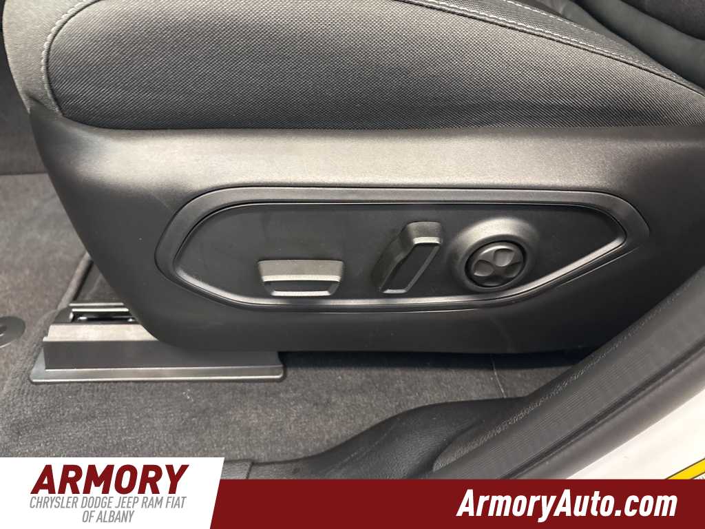 Thumbnail: 2025 Jeep Grand Cherokee L - 11