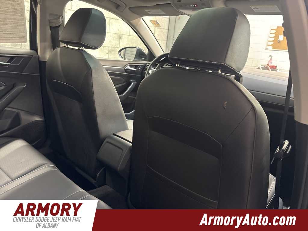 Thumbnail: 2024 Volkswagen Jetta - 31