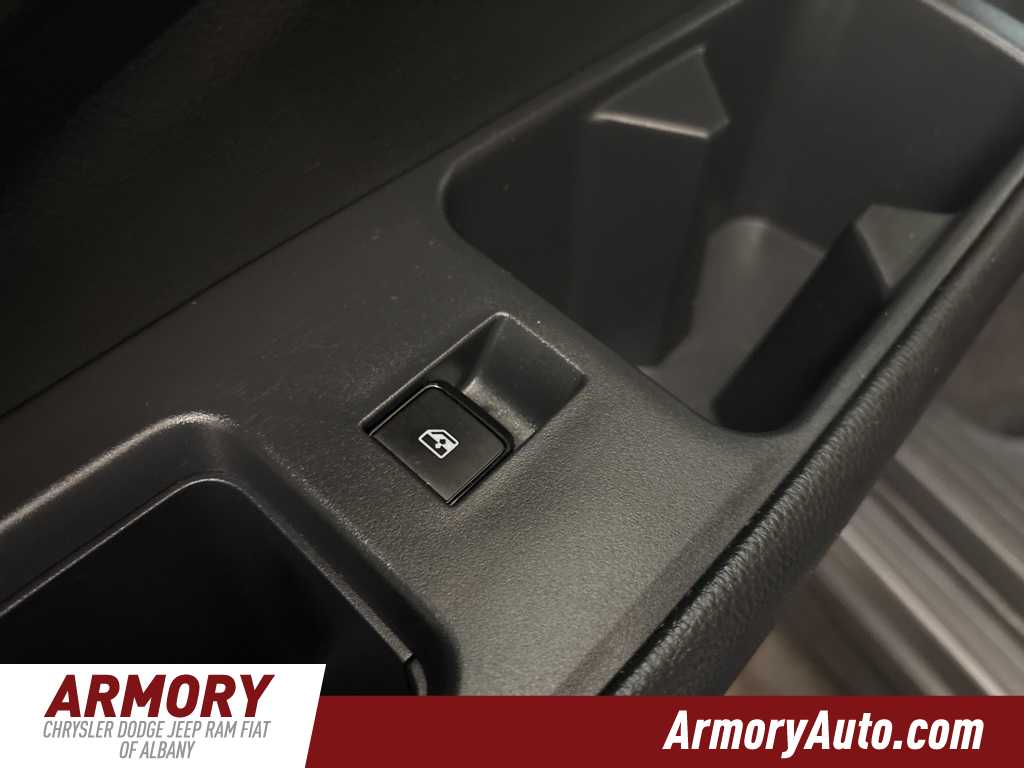 Thumbnail: 2024 Nissan Pathfinder - 24