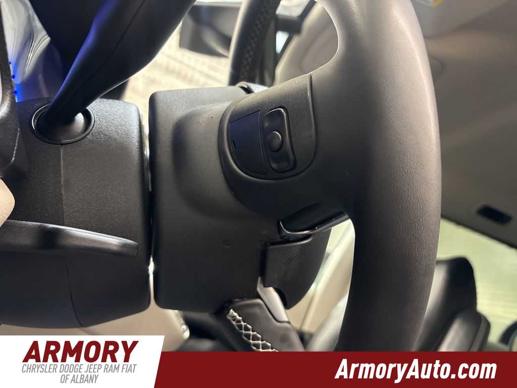 Thumbnail: 2024 Chrysler Pacifica - 12