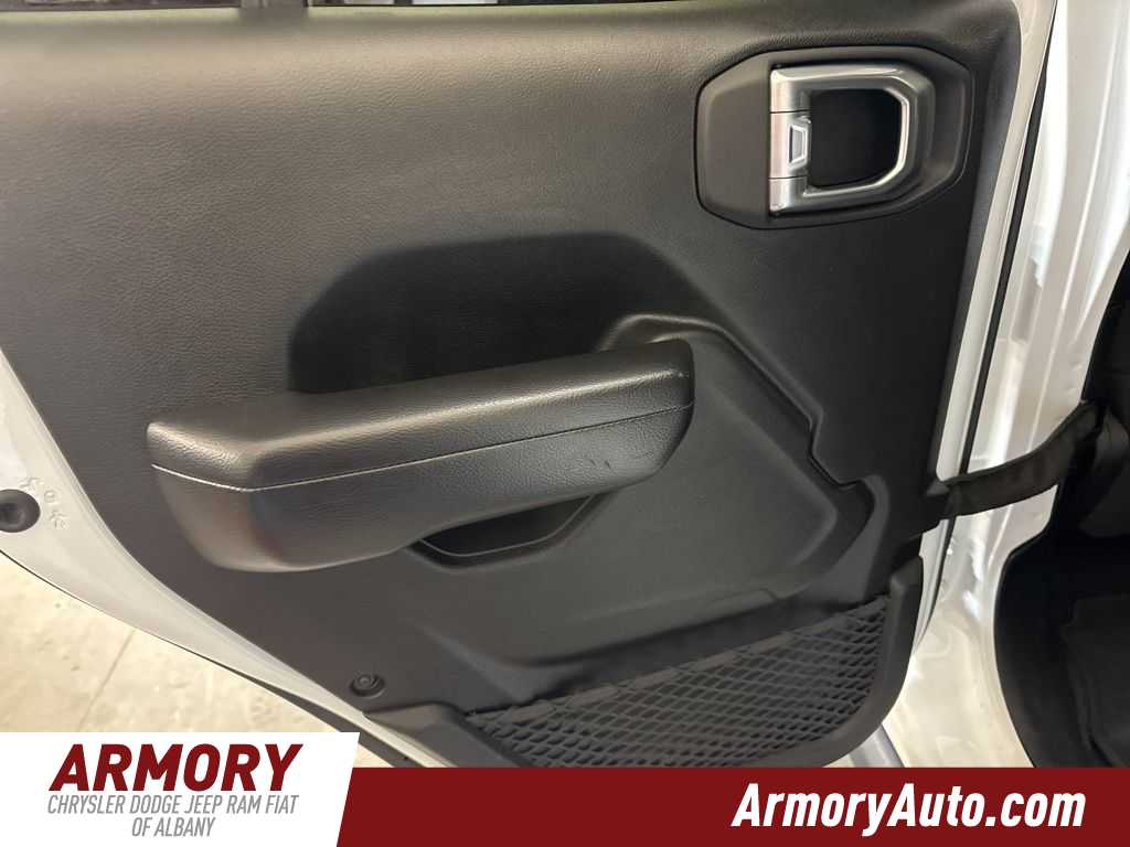 Thumbnail: 2021 Jeep Gladiator - 24