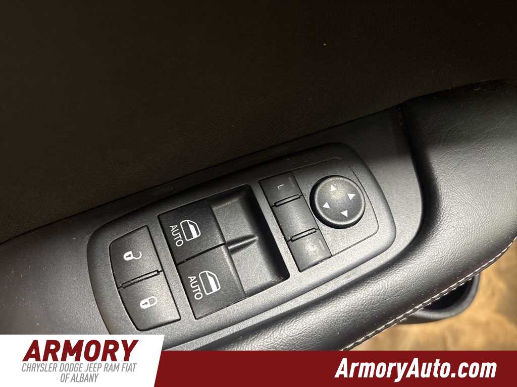 Thumbnail: 2021 Dodge Challenger - 8