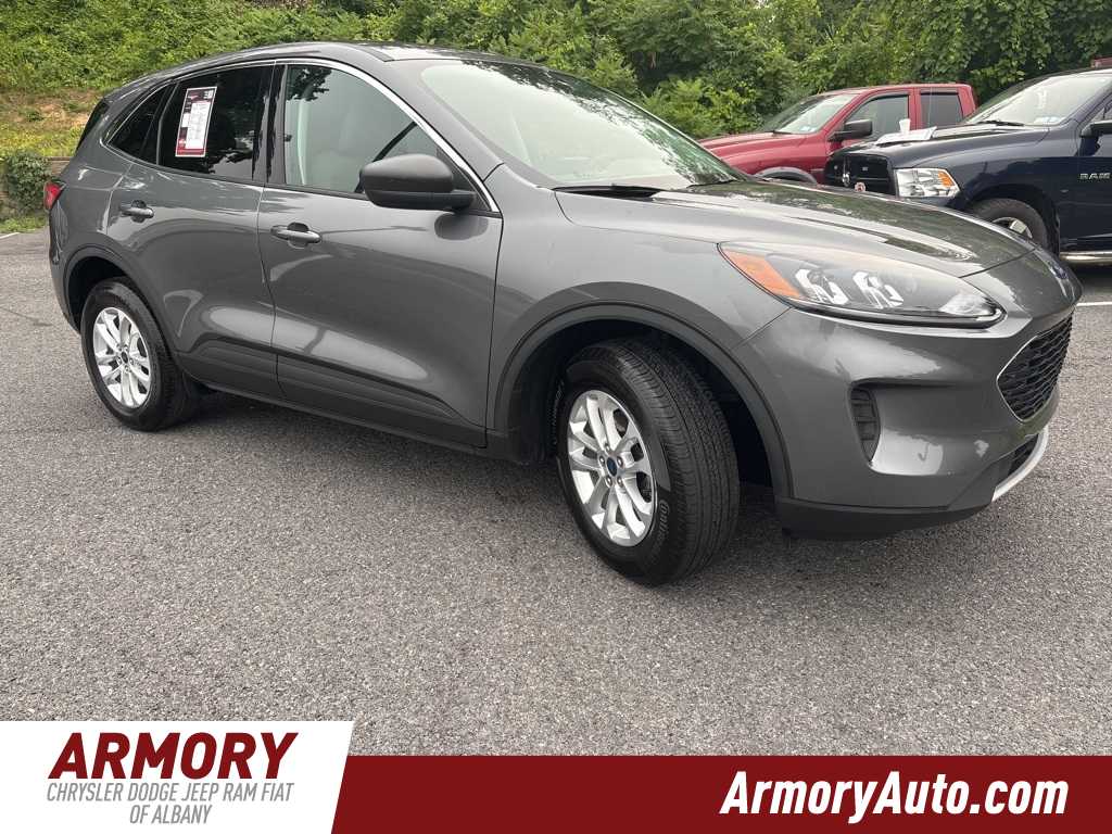 Thumbnail: 2022 Ford Escape - 3