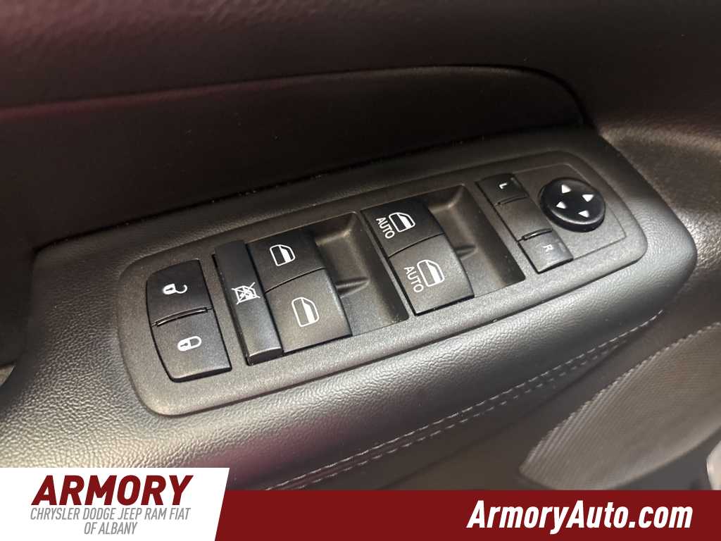 Thumbnail: 2021 Jeep Grand Cherokee - 9