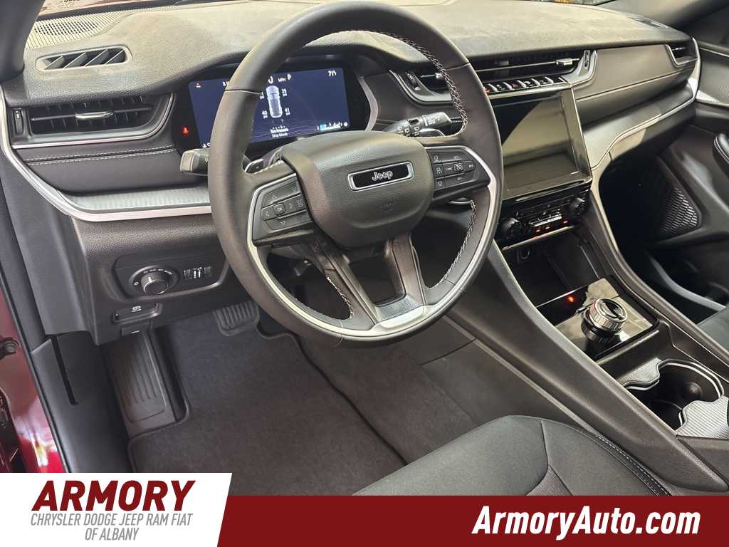 Thumbnail: 2025 Jeep Grand Cherokee - 9