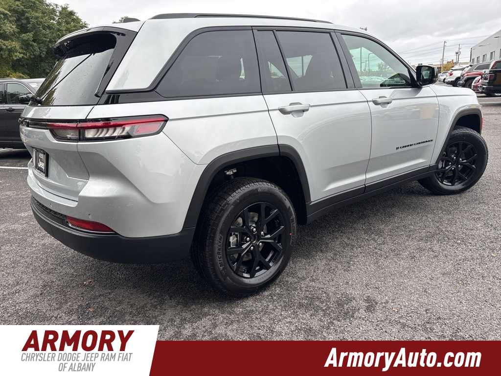 Thumbnail: 2025 Jeep Grand Cherokee - 4