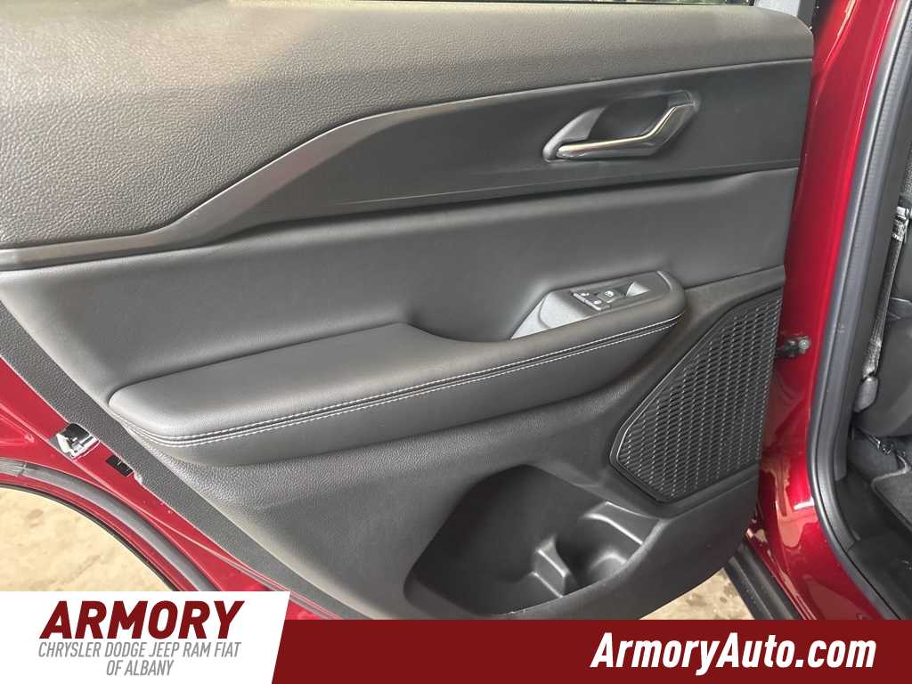 Thumbnail: 2025 Jeep Grand Cherokee - 21