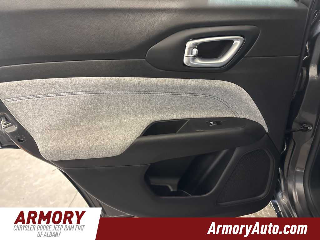 Thumbnail: 2022 Jeep Compass - 24