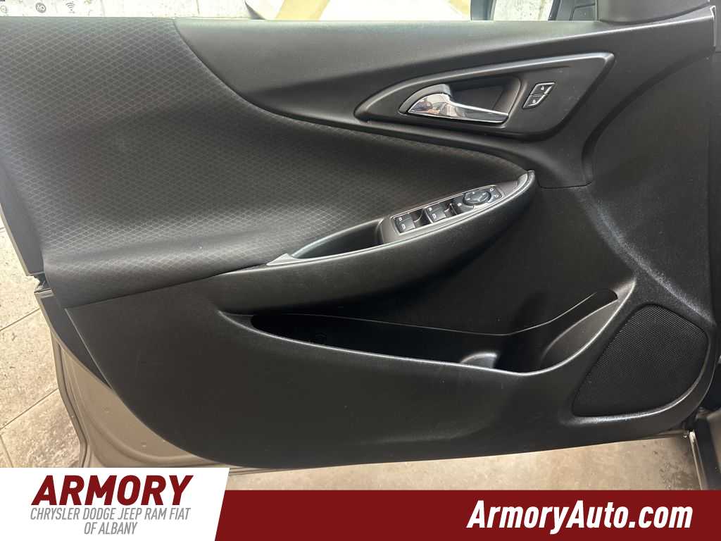 Thumbnail: 2023 Chevrolet Malibu - 7