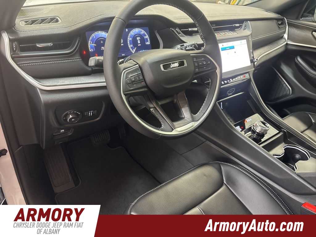 Thumbnail: 2026 Jeep Grand Cherokee - 9