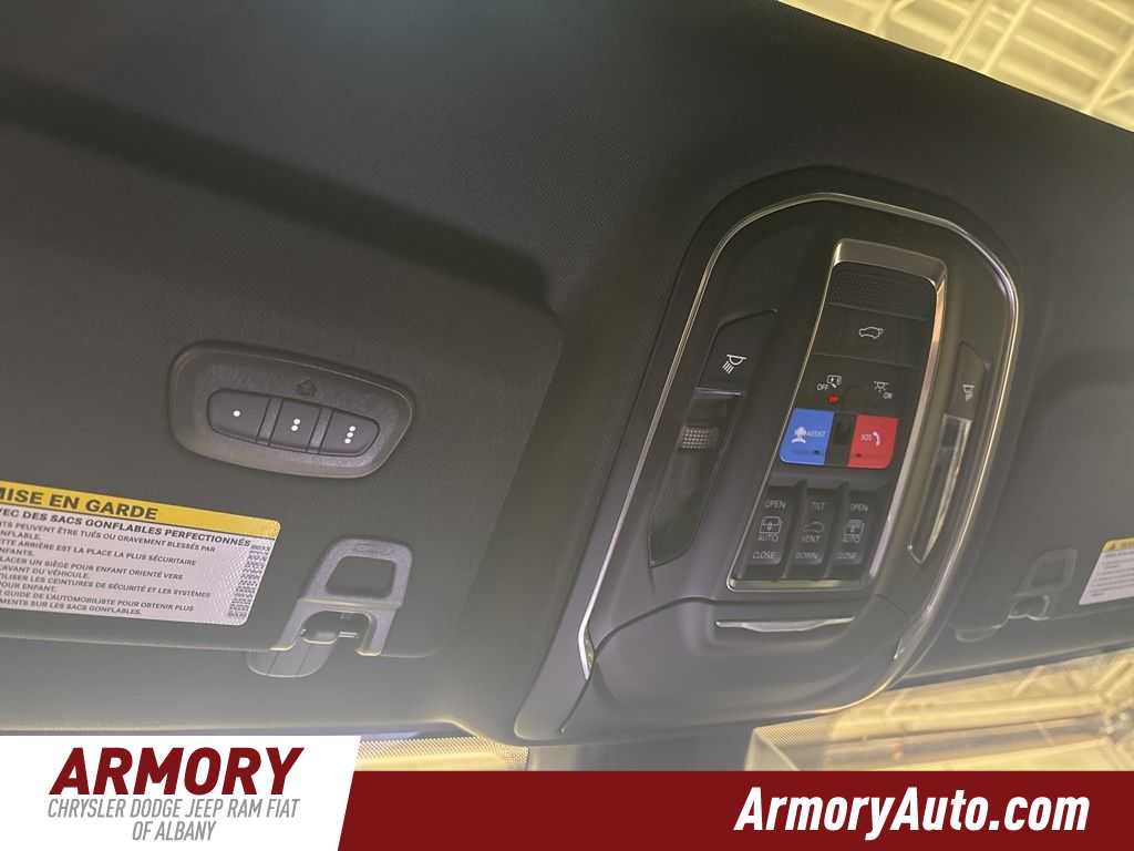 Thumbnail: 2025 Jeep Grand Cherokee - 22