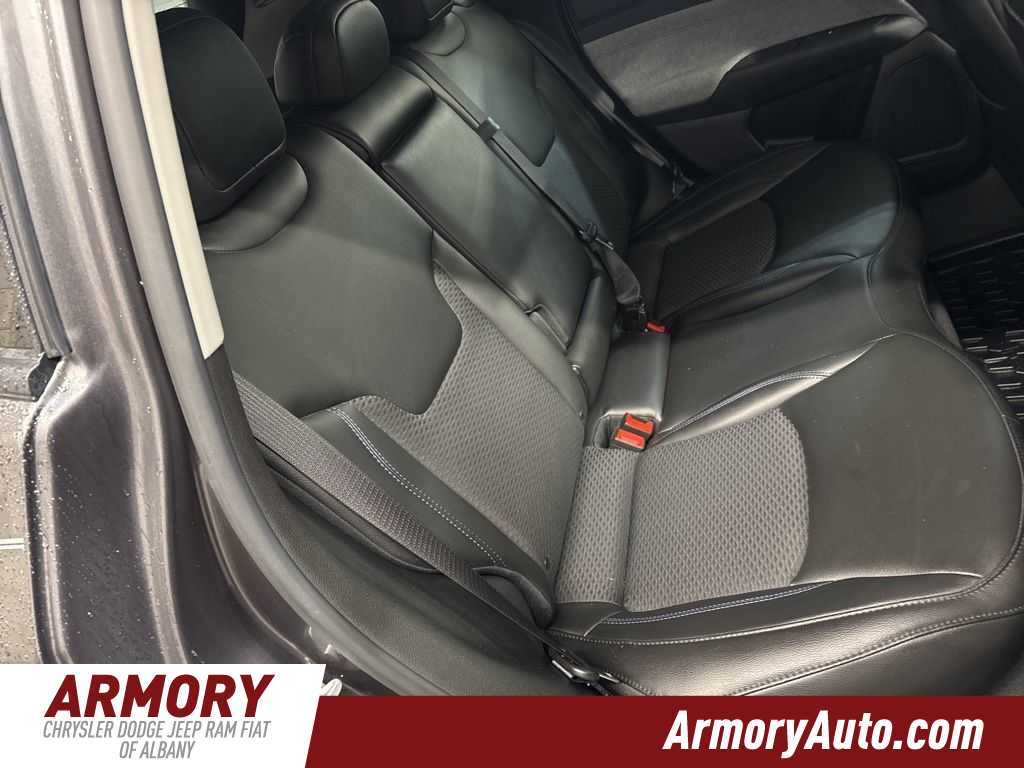 Thumbnail: 2022 Jeep Compass - 32