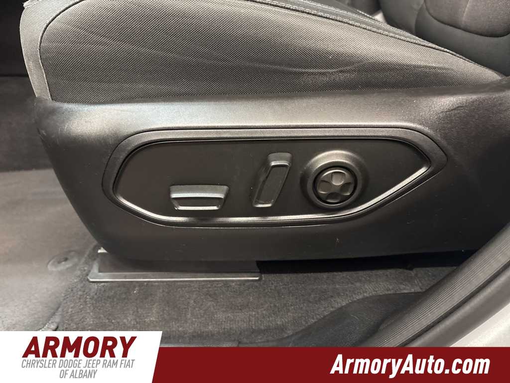 Thumbnail: 2023 Jeep Grand Cherokee - 13