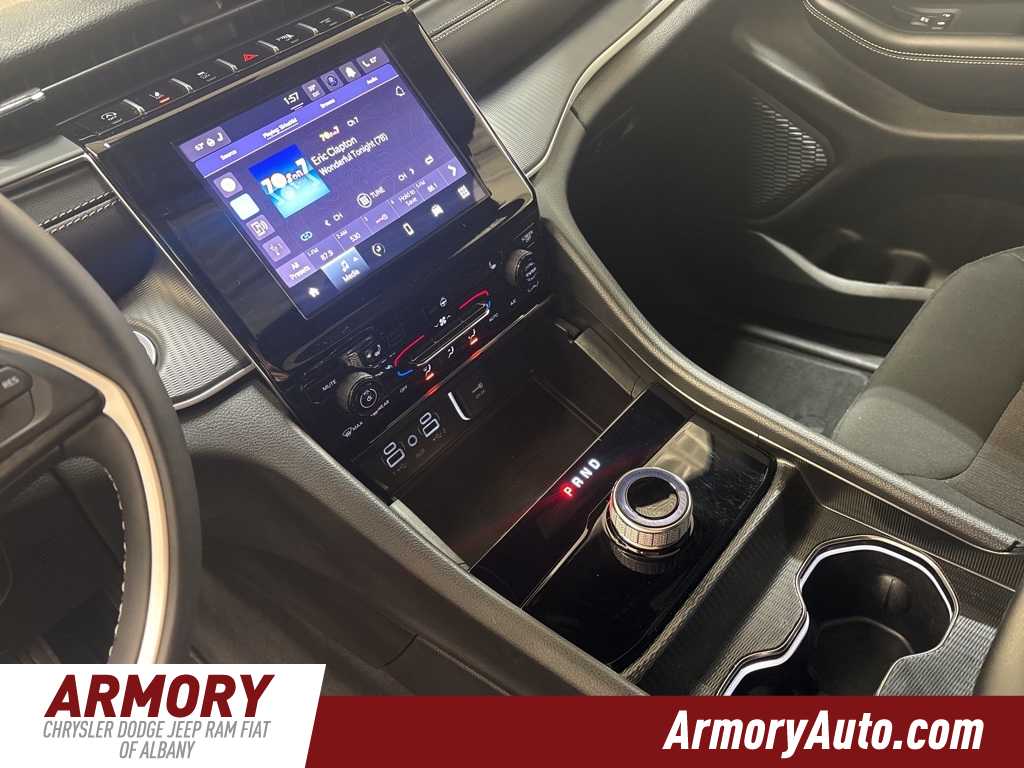 Thumbnail: 2025 Jeep Grand Cherokee - 15