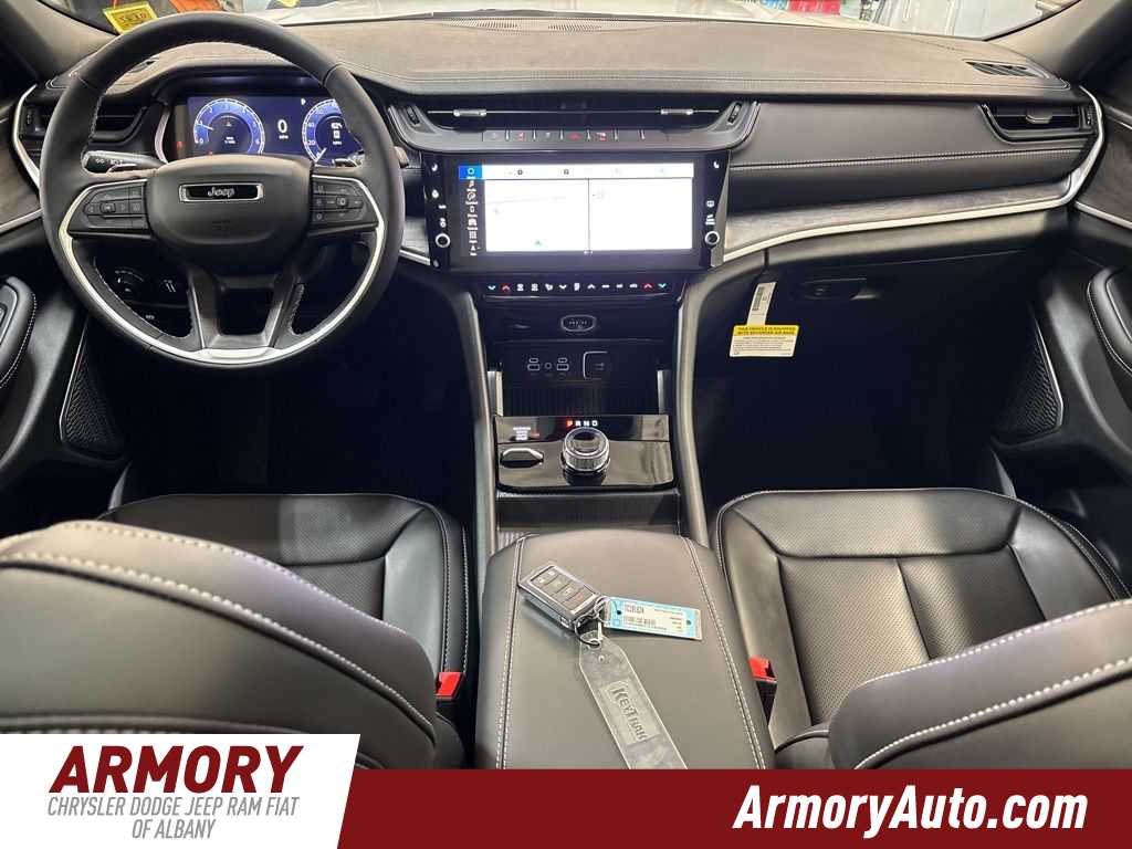 Thumbnail: 2026 Jeep Grand Cherokee - 40