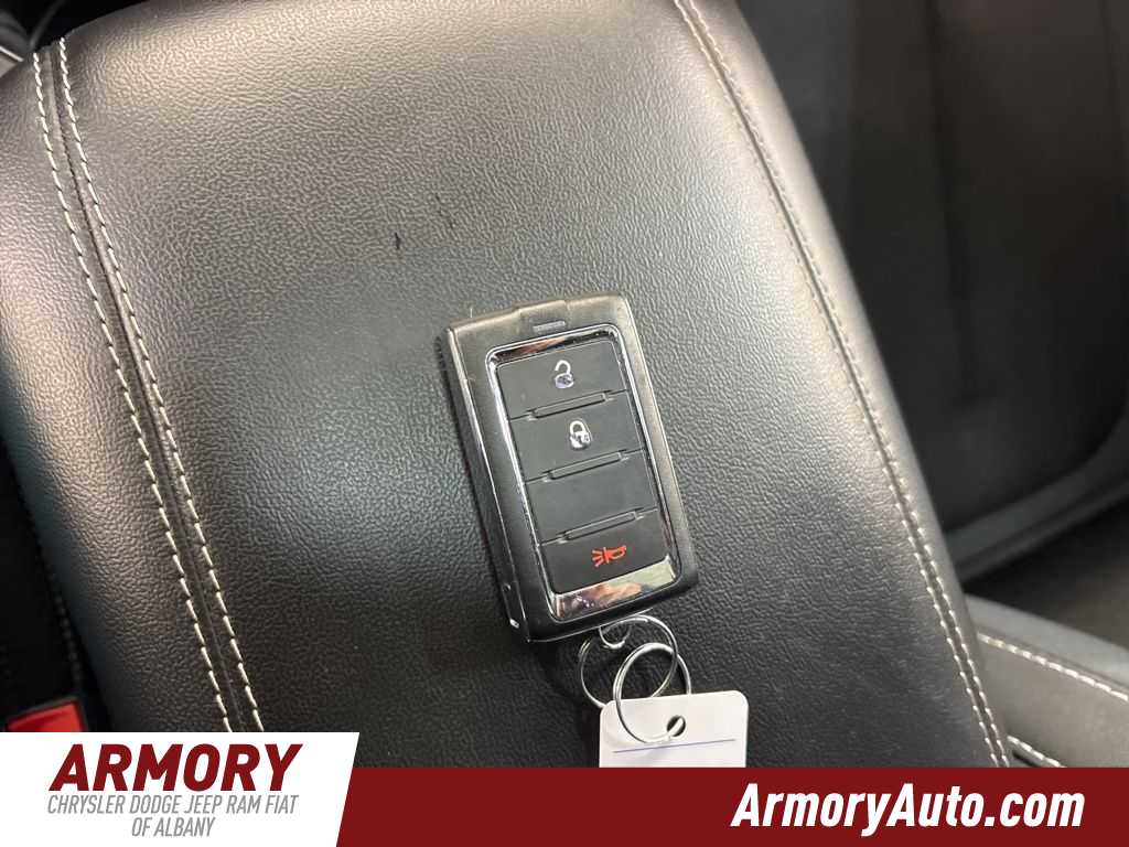 Thumbnail: 2023 Jeep Grand Cherokee L - 16