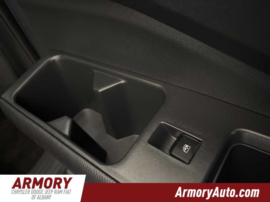 Thumbnail: 2024 Nissan Pathfinder - 32