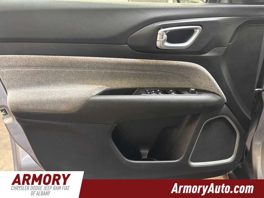 Thumbnail: 2023 Jeep Compass - 7