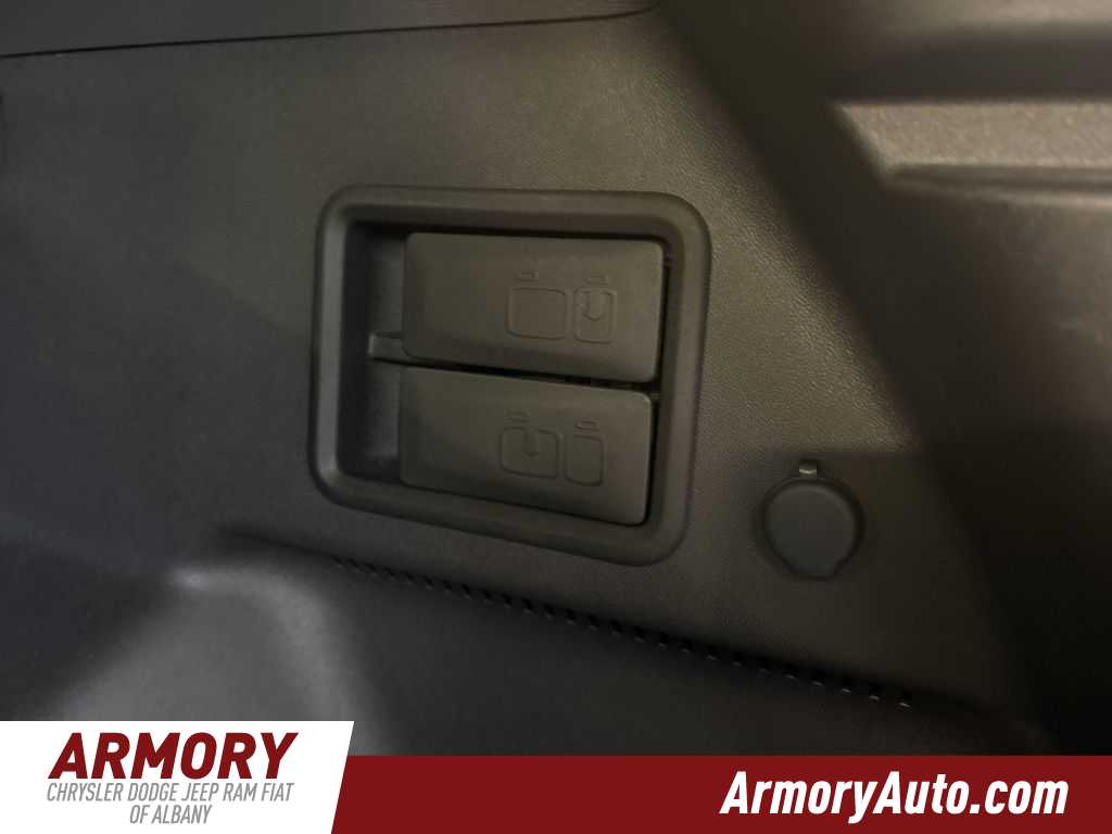 Thumbnail: 2024 Chevrolet Equinox - 29