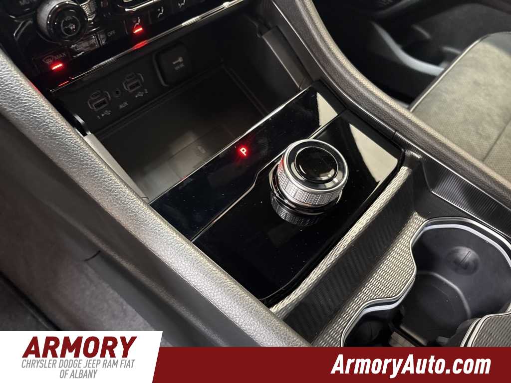 Thumbnail: 2025 Jeep Grand Cherokee - 18