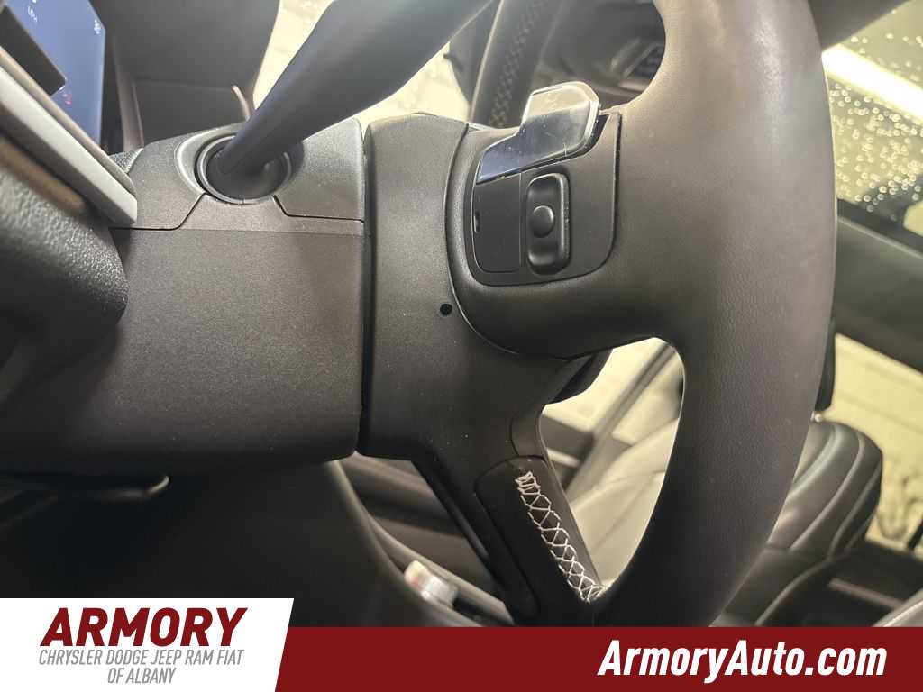 Thumbnail: 2023 Jeep Grand Cherokee L - 12