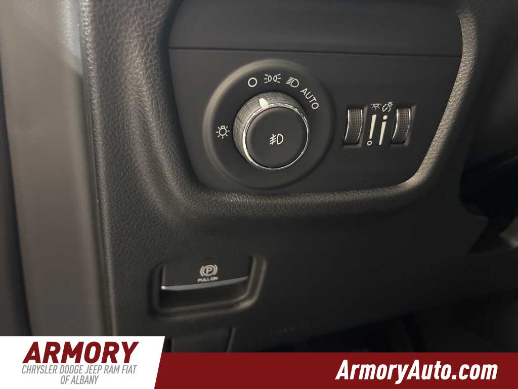 Thumbnail: 2025 Jeep Grand Cherokee - 12