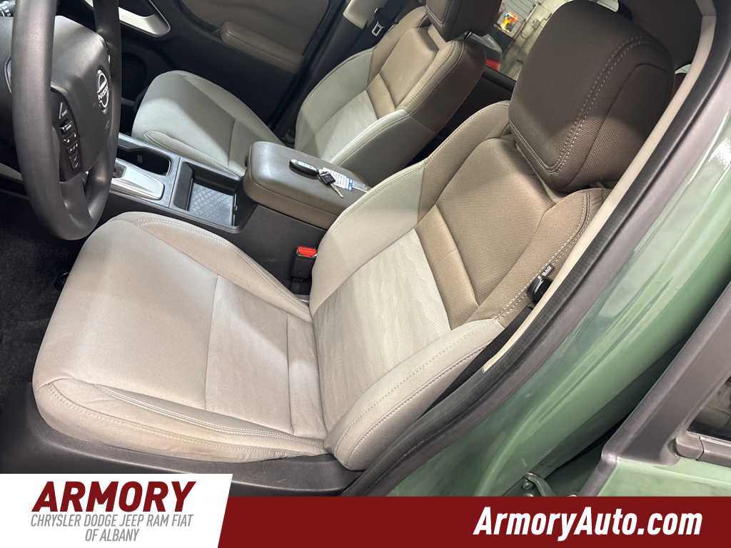 Thumbnail: 2022 Nissan Frontier - 11