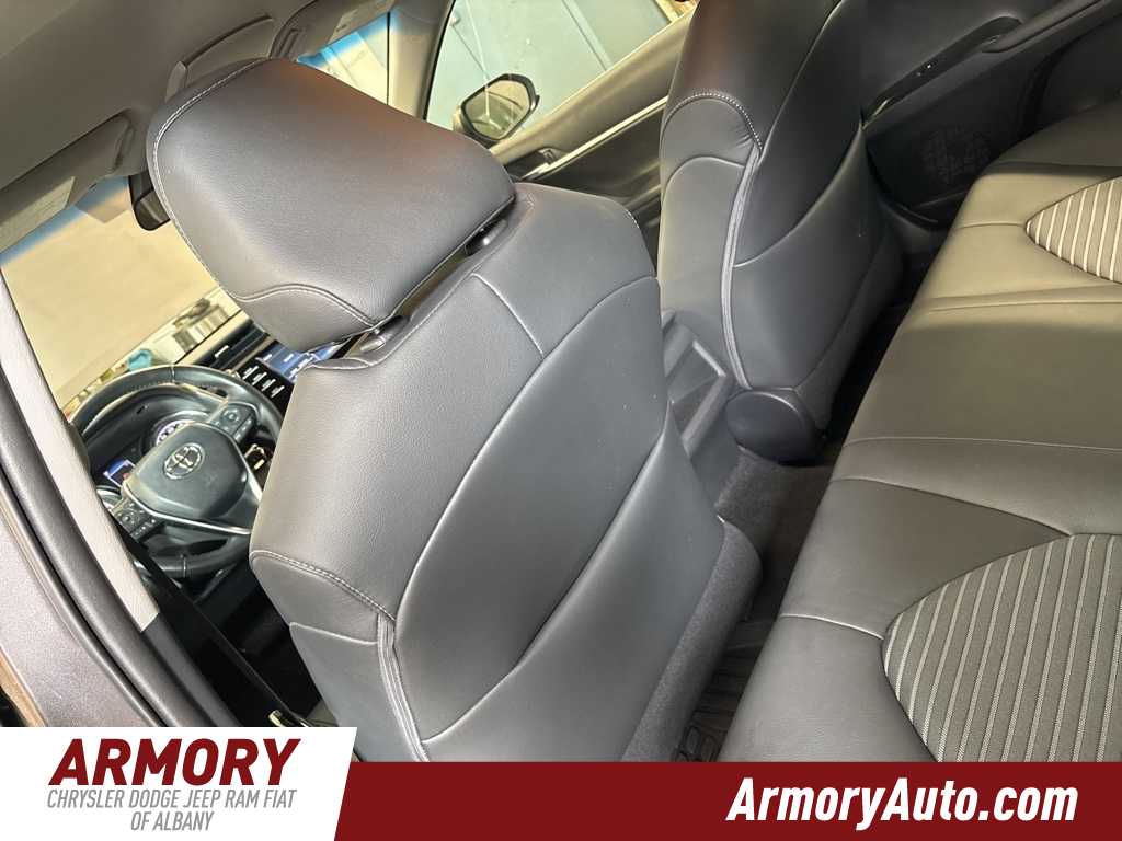 2018 Toyota Camry SE 22