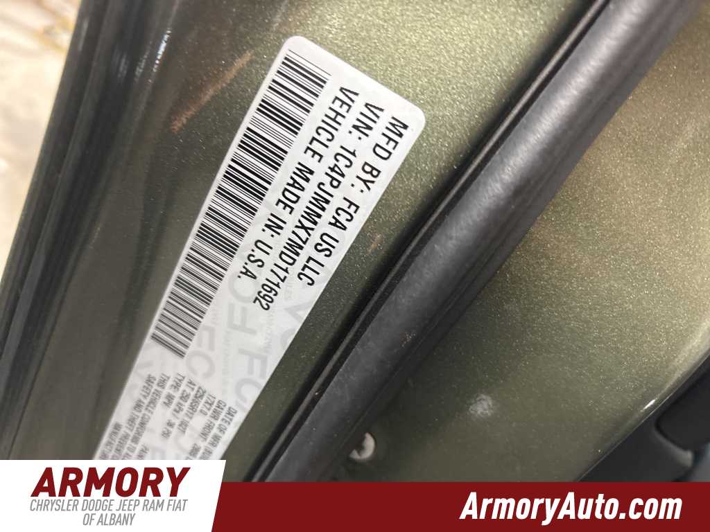 Thumbnail: 2021 Jeep Cherokee - 43