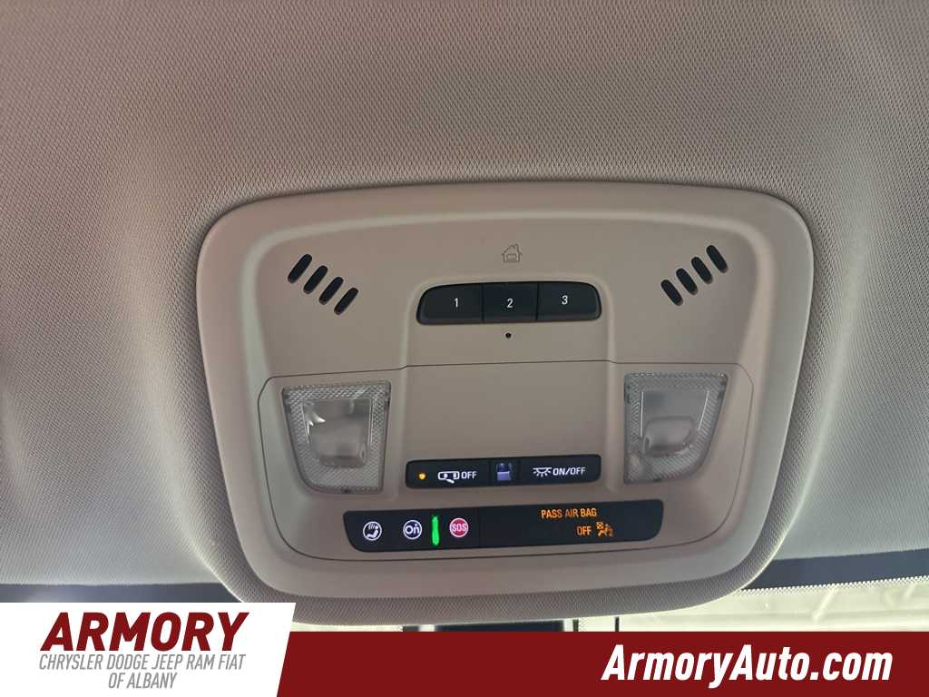 Thumbnail: 2021 Chevrolet Traverse - 24