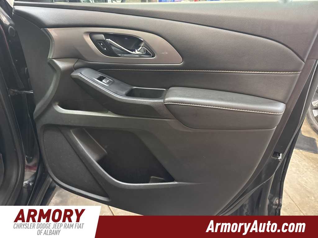 Thumbnail: 2021 Chevrolet Traverse - 40